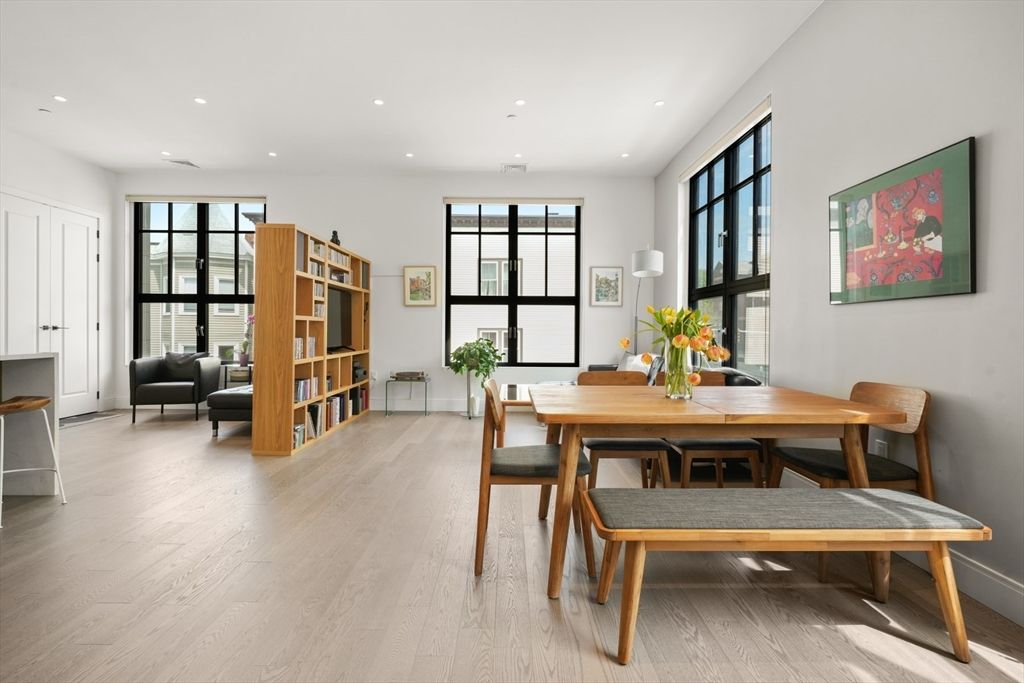 Dining room, Interior, Recessed Lighting, Wood Texture Flooring