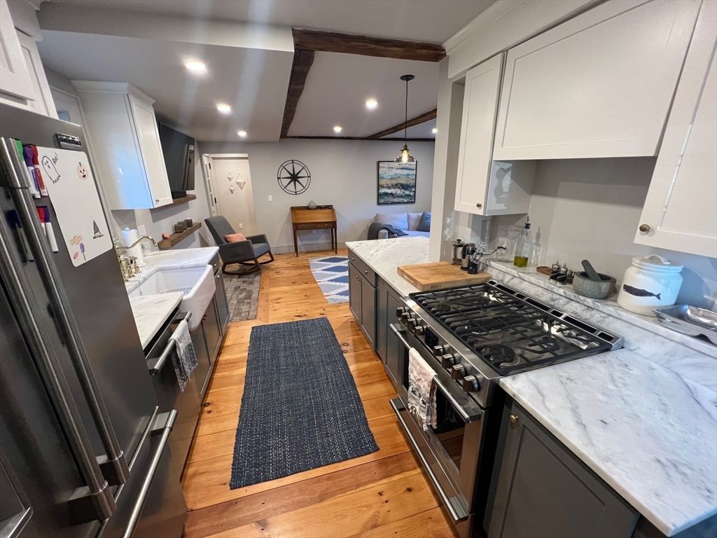 Interior, Kitchen, Living room, Pendant Lights, Recessed Lighting, Stainless Steel Appliances, Wooden Beams, Wood Texture Flooring