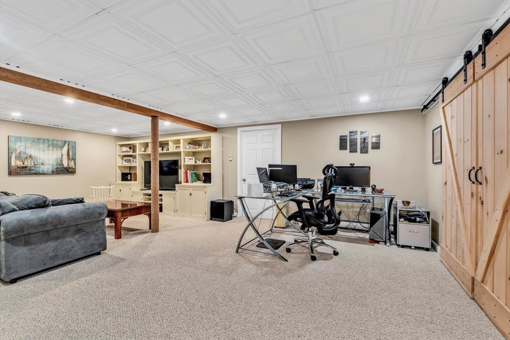 Home Office, Interior, Recessed Lighting, Wooden Beams