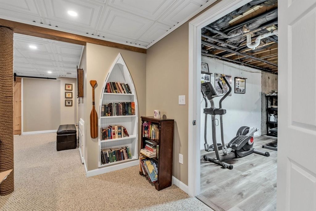 Fitness Equipment, Interior, Recessed Lighting, Wood Texture Flooring