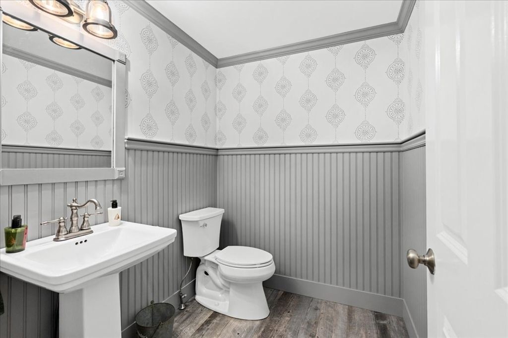 Bathroom, Interior, Wood Texture Flooring