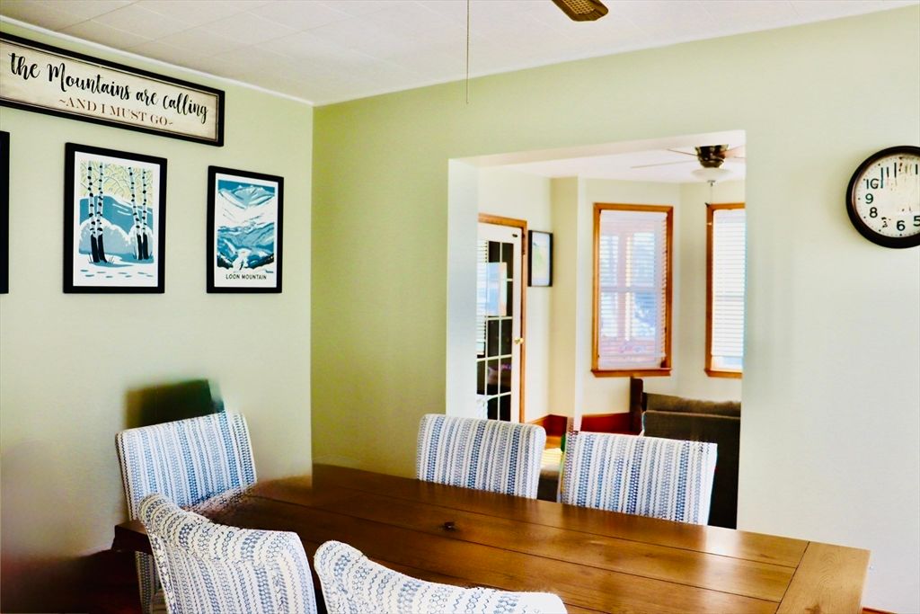 Dining room, Interior