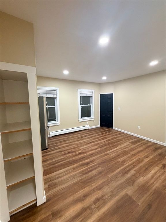 Empty room, Interior, Recessed Lighting, Wood Texture Flooring