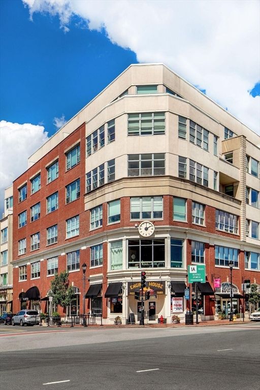 Exterior, Facade, Condo Building