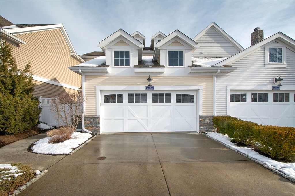 Attached, Exterior, Facade, Farmhouse