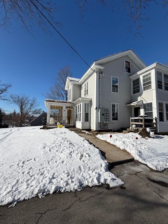 Exterior, Facade, American Craftsman