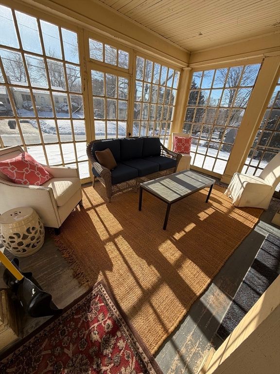 Interior, Living room, Sun Room, Water