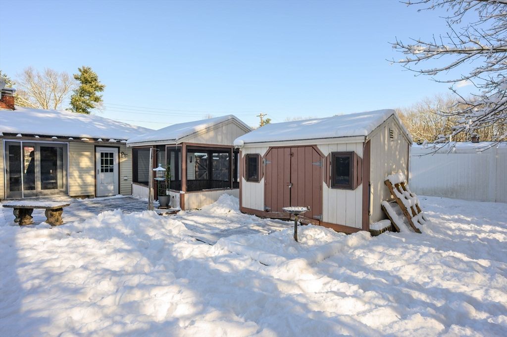 Backyard, Exterior, Hot Tub