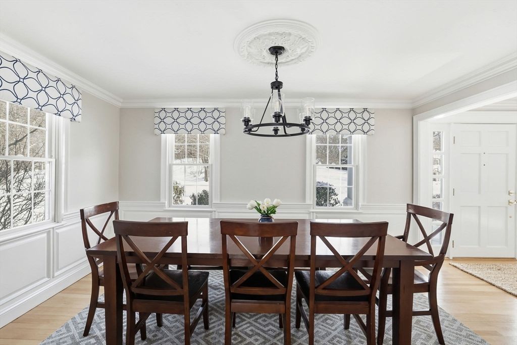 Chandelier, Dining room, Interior, Wood Texture Flooring