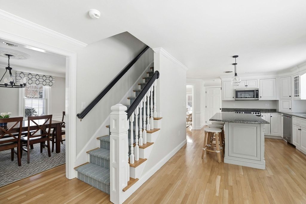 Dining room, Interior, Kitchen, Pendant Lights, Wood Texture Flooring