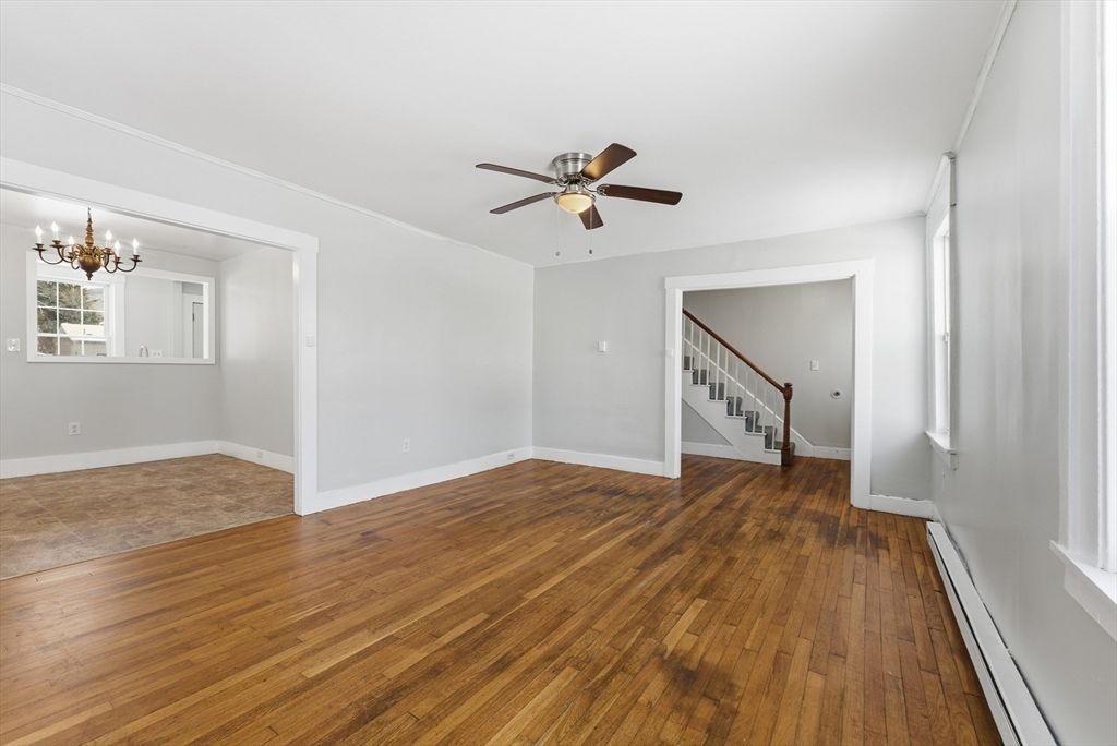 Chandelier, Empty room, Interior, Wood Texture Flooring