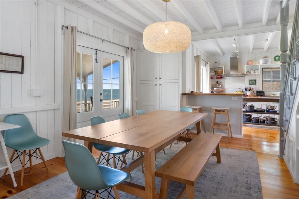 Dining room, Interior, Kitchen, Pendant Lights, Wood Texture Flooring