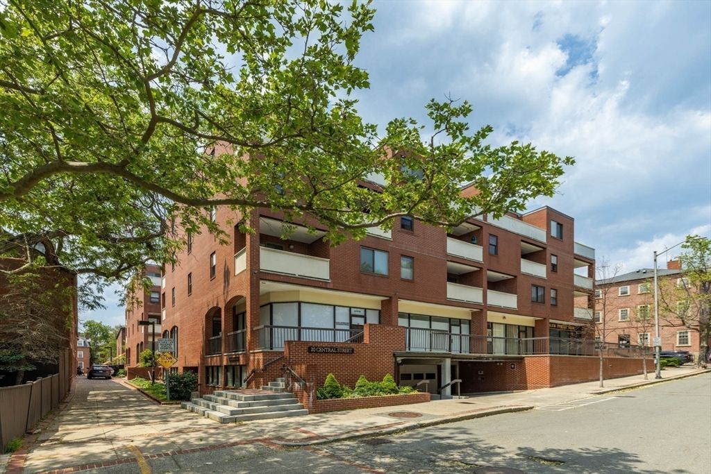 Exterior, Facade, Brick Facade, Condo Building