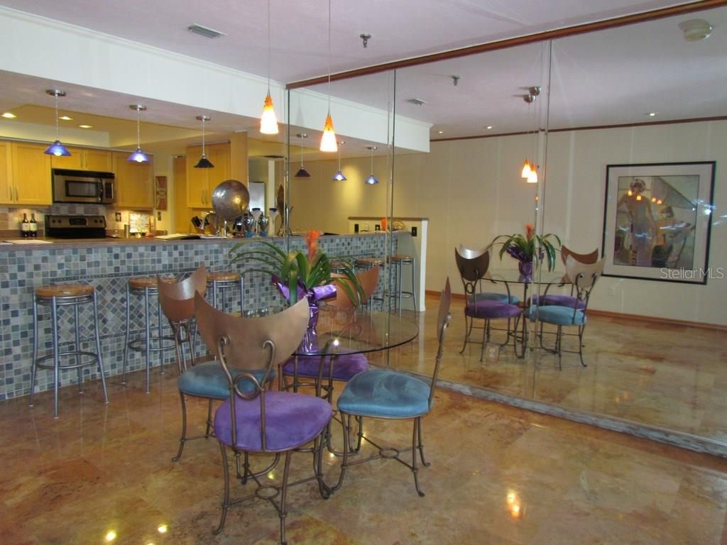 Dining room, Interior, Kitchen, Pendant Lights, Recessed Lighting, Stainless Steel Appliances
