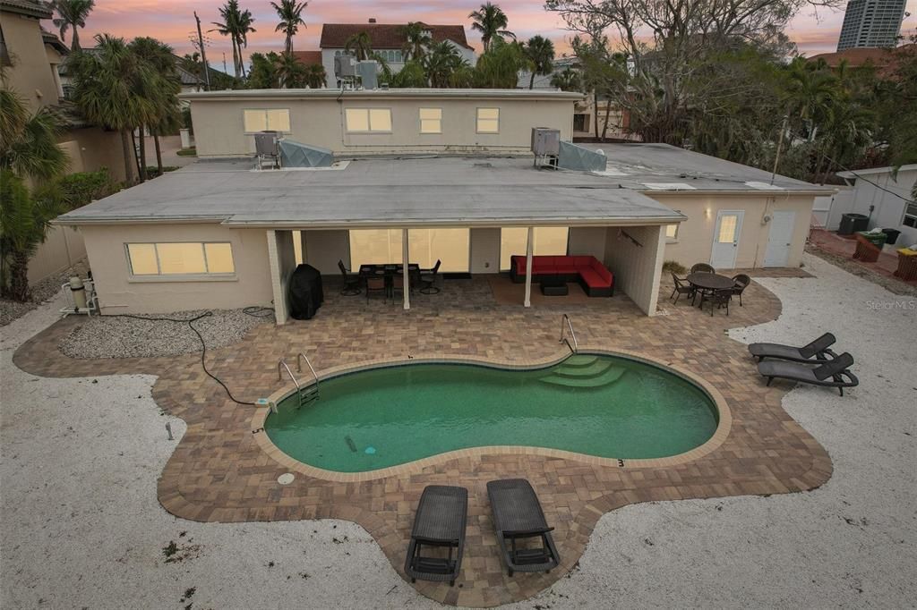 Exterior, Pool