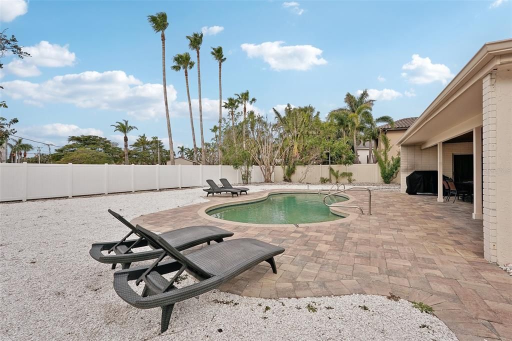 Exterior, Pool