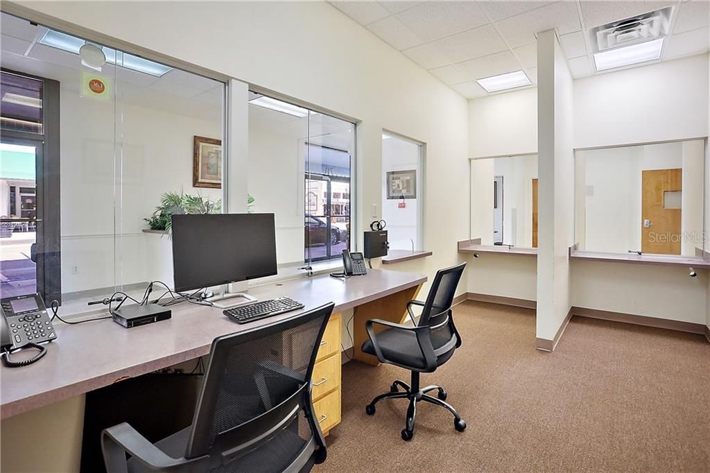 Home Office, Interior