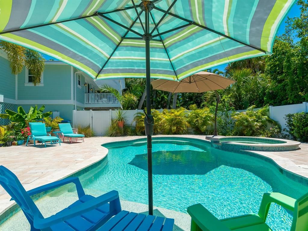 Exterior, Pool