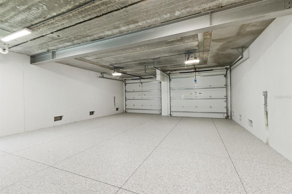 Garage, Interior