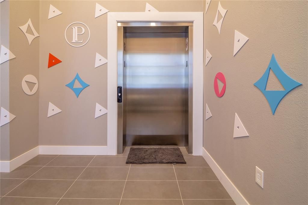 Elevator, Interior