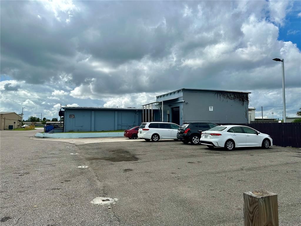 Detached Garage, Exterior