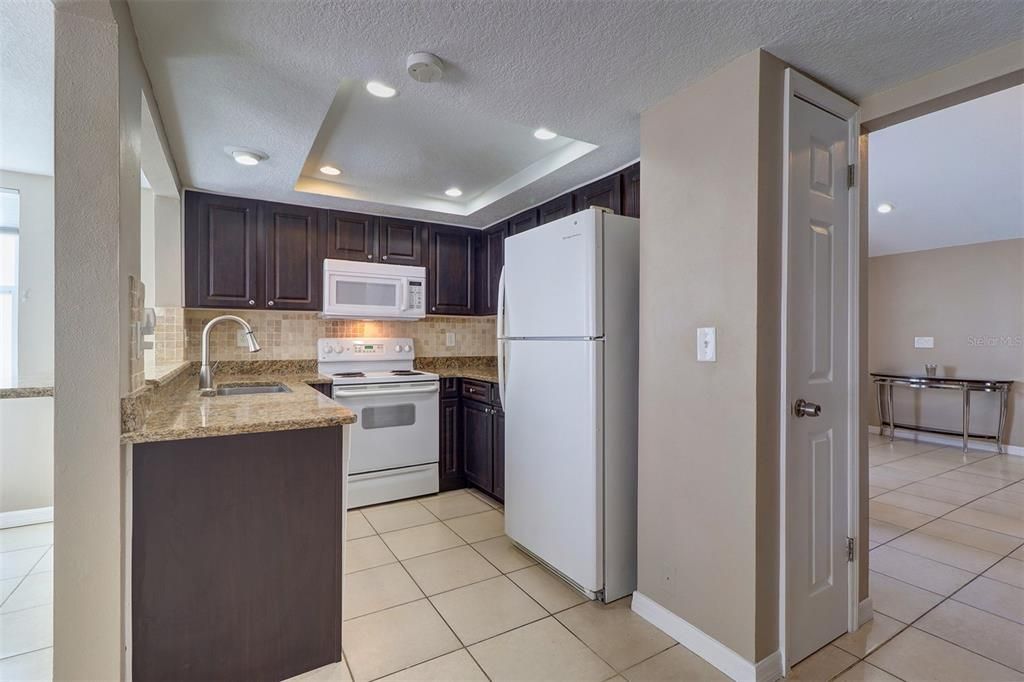 Interior, Kitchen, Recessed Lighting