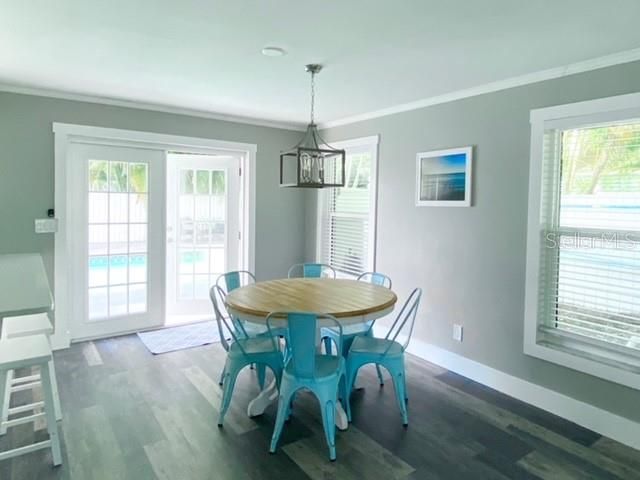 Dining room, Interior, Pendant Lights, Recessed Lighting, Wood Texture Flooring