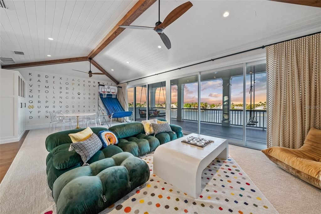Interior, Living room, Recessed Lighting, Water
