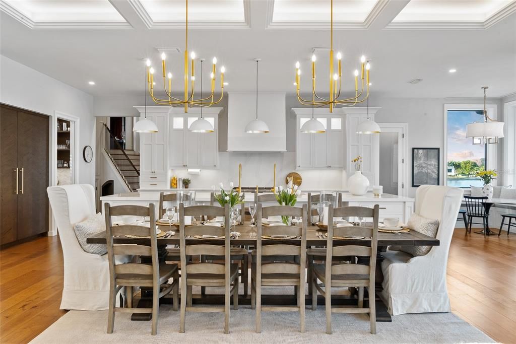 Chandelier, Dining room, Interior, Kitchen, Pendant Lights, Recessed Lighting, Wood Texture Flooring