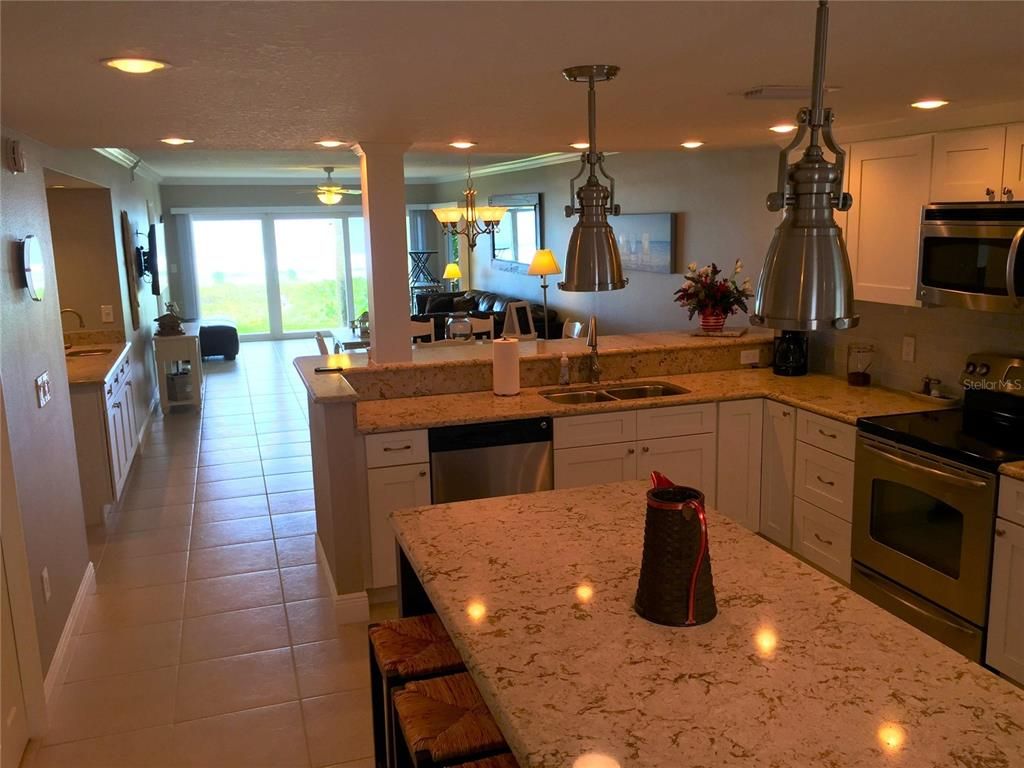 Dining room, Interior, Kitchen, Pendant Lights, Recessed Lighting, Stainless Steel Appliances