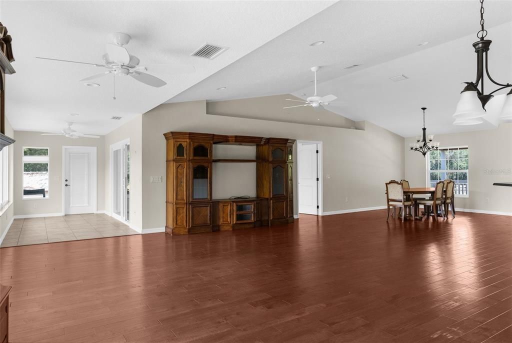 Chandelier, Dining room, Interior, Pendant Lights, Recessed Lighting, Wood Texture Flooring