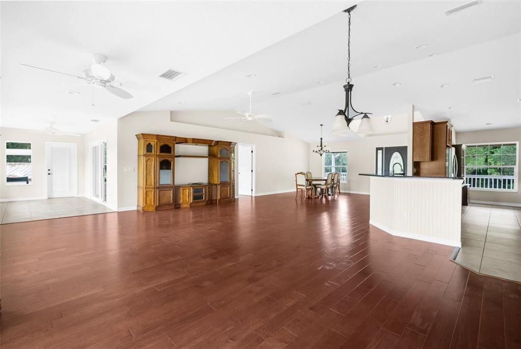 Chandelier, Dining room, Interior, Kitchen, Pendant Lights, Recessed Lighting, Wood Texture Flooring