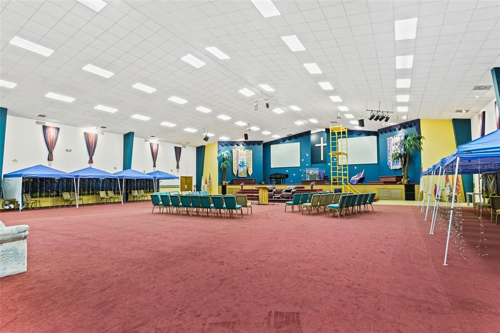 Dining room, Interior, Pendant Lights, Recessed Lighting