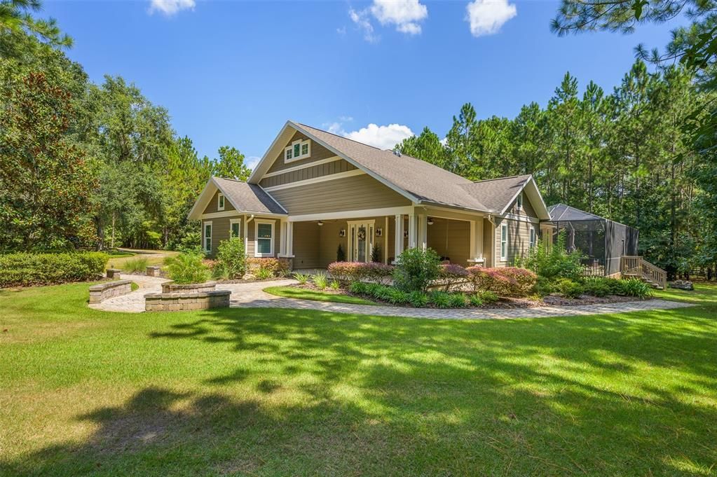Backyard, Exterior, Facade, Ranch