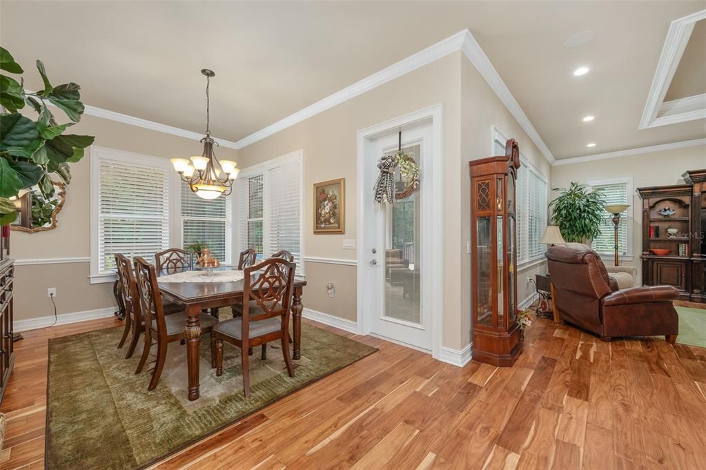 Chandelier, Dining room, Interior, Recessed Lighting, Wood Texture Flooring