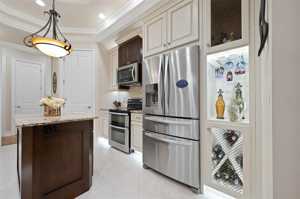 Interior, Kitchen, Pendant Lights, Recessed Lighting, Stainless Steel Appliances
