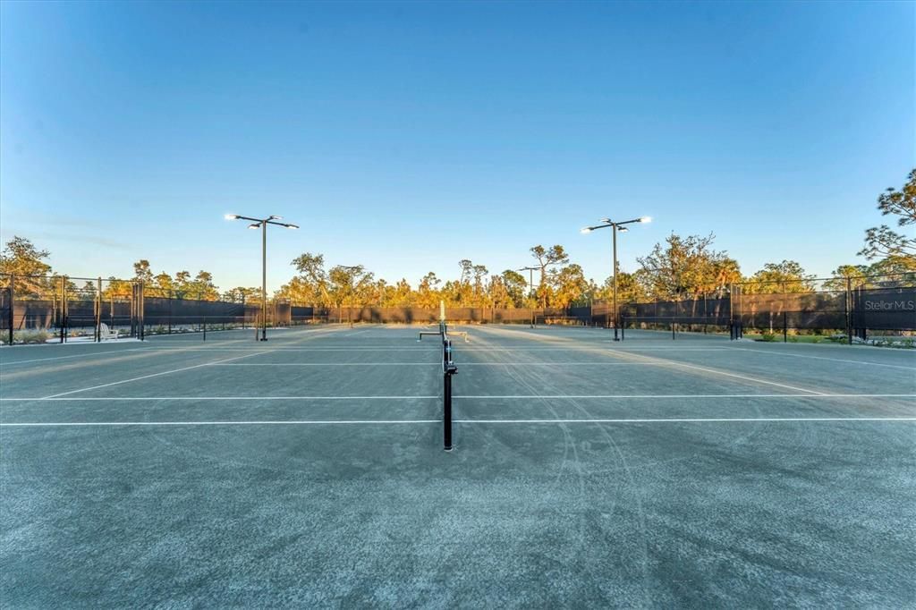 Exterior, Tennis Courts