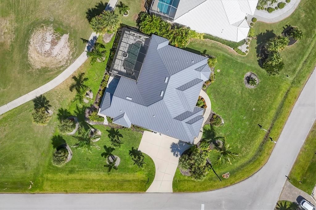 Exterior, Drone