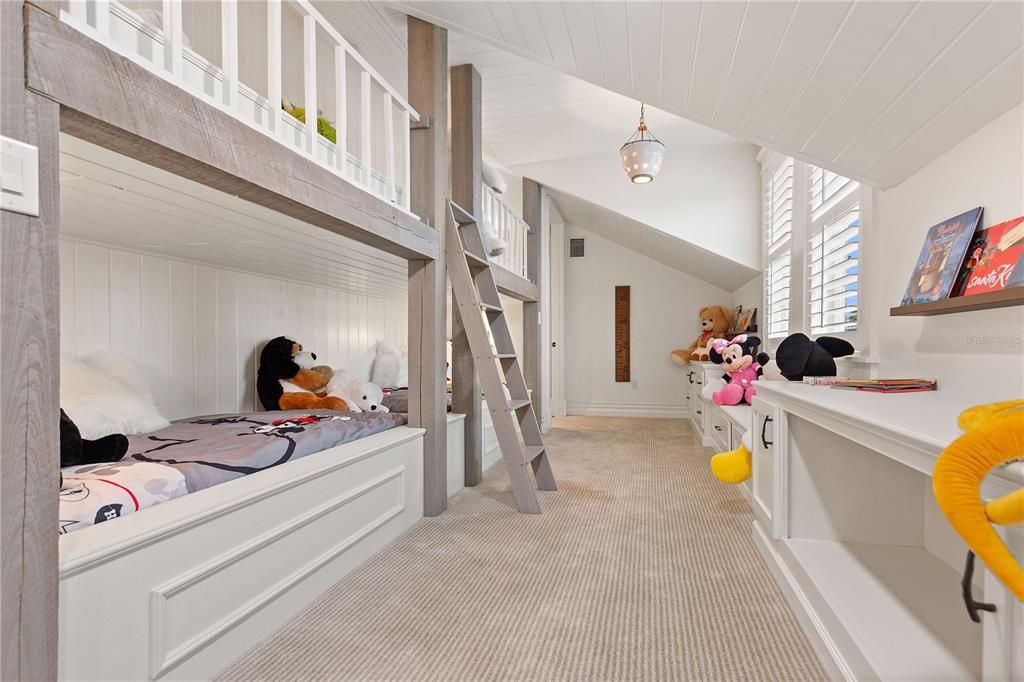 Bedroom, Interior, Pendant Lights