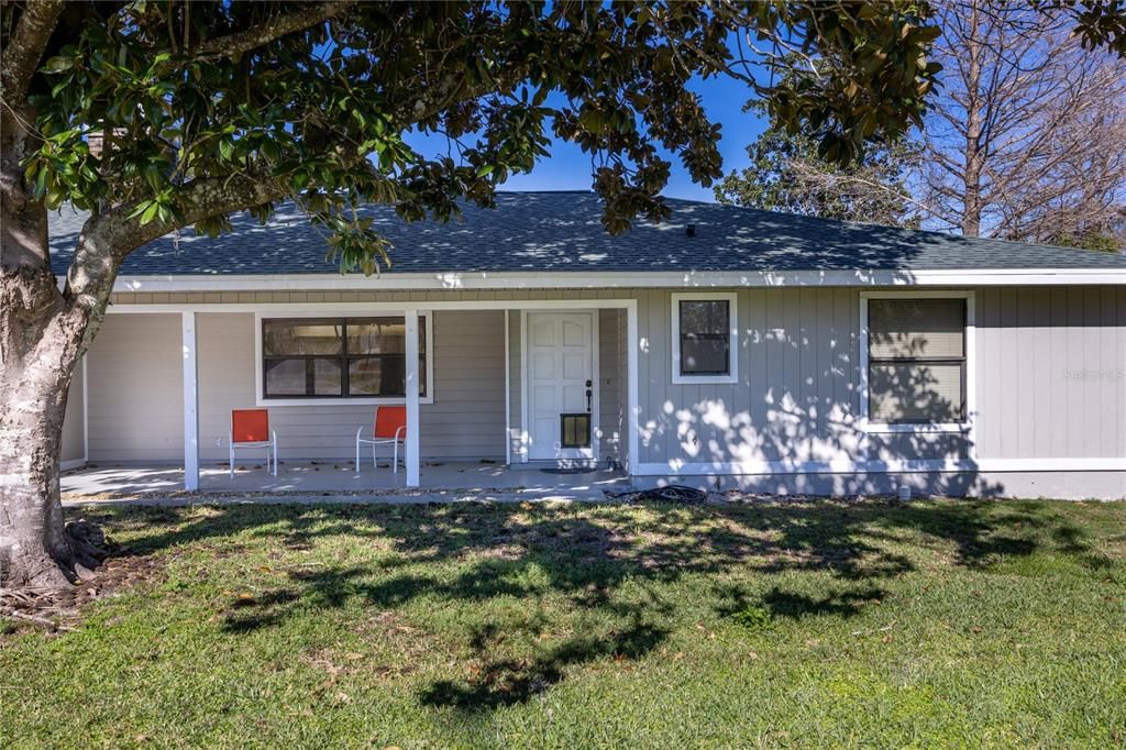 Exterior, Facade, Ranch