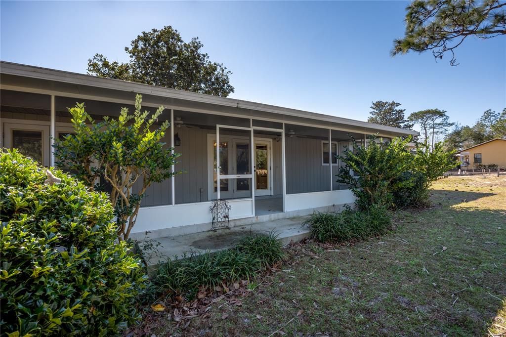 Backyard, Exterior