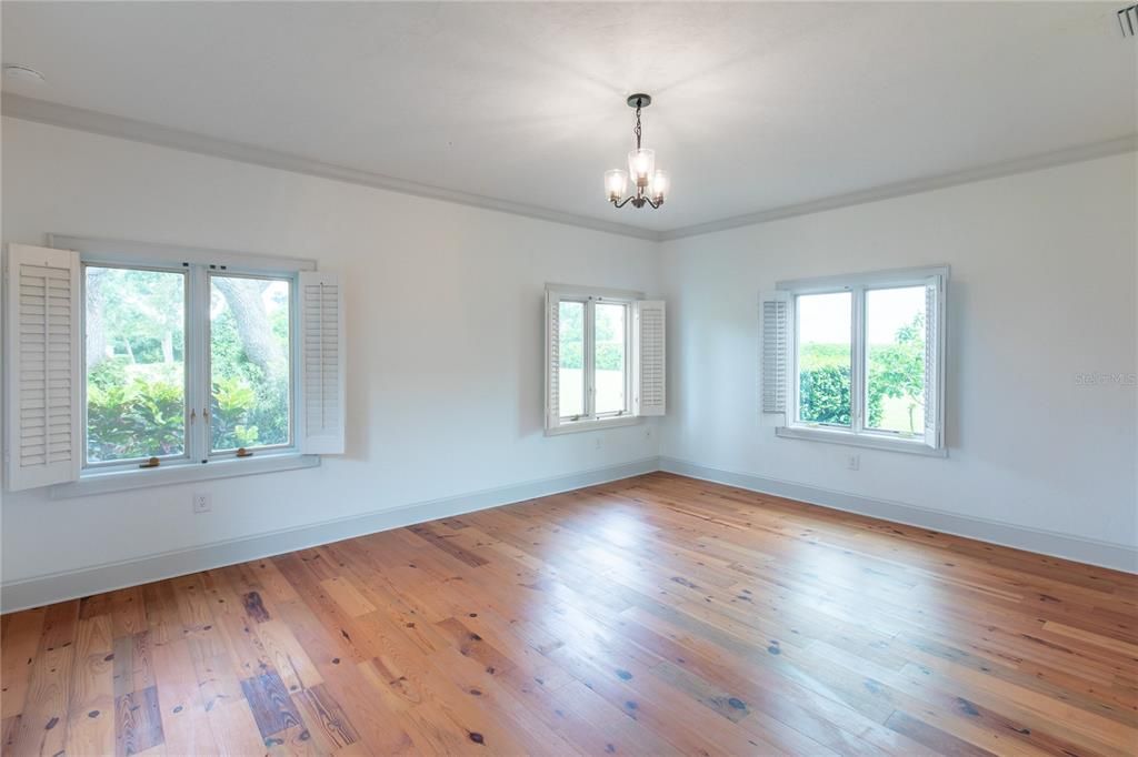 Empty room, Interior, Pendant Lights, Wood Texture Flooring