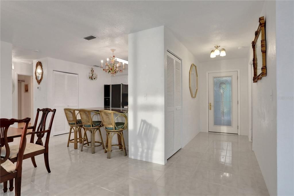 Chandelier, Dining room, Interior