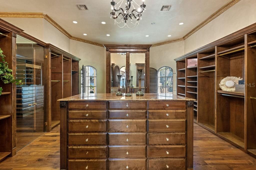 Chandelier, Interior, Recessed Lighting, Wood Texture Flooring