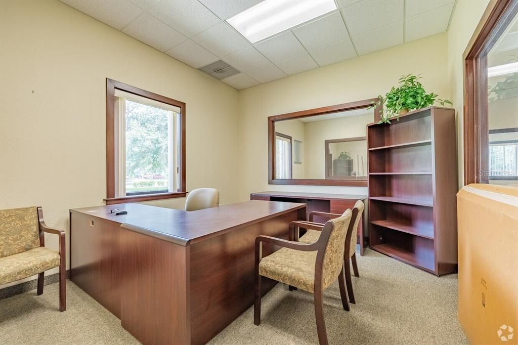 Home Office, Interior