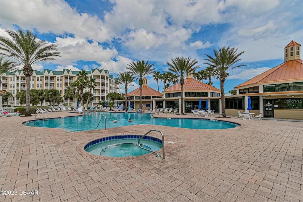 Exterior, Pool