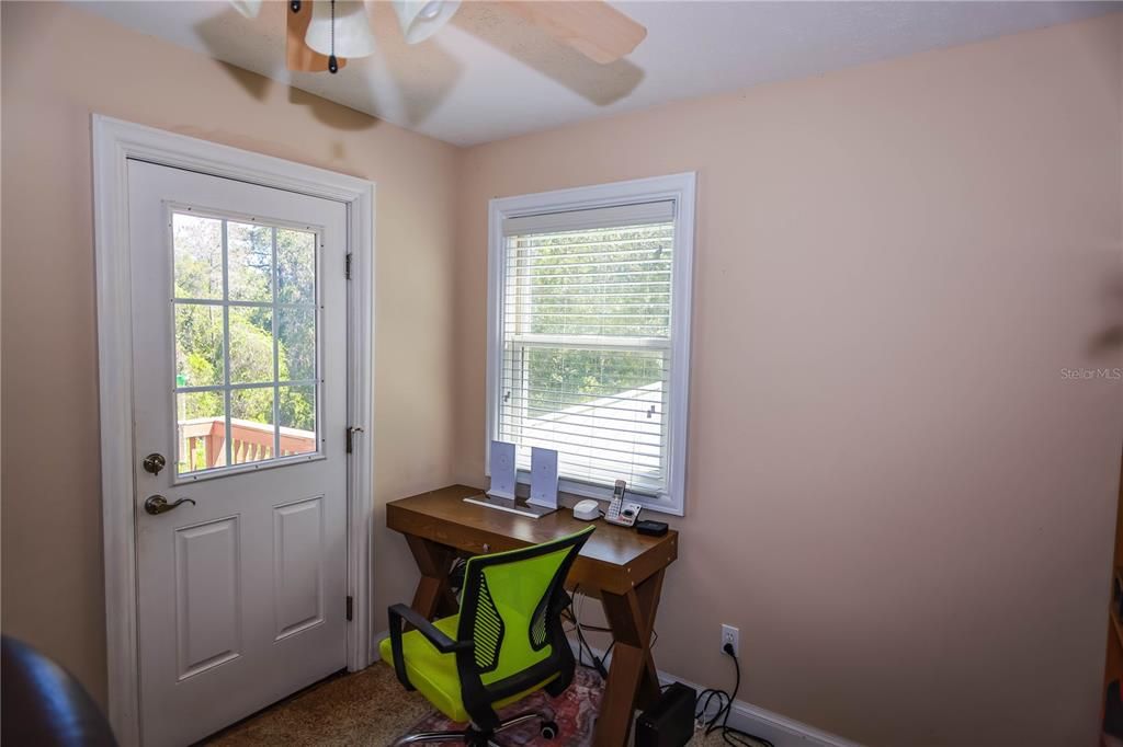 Home Office, Interior