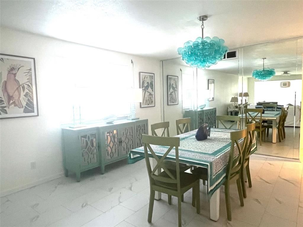 Chandelier, Dining room, Interior, Pendant Lights