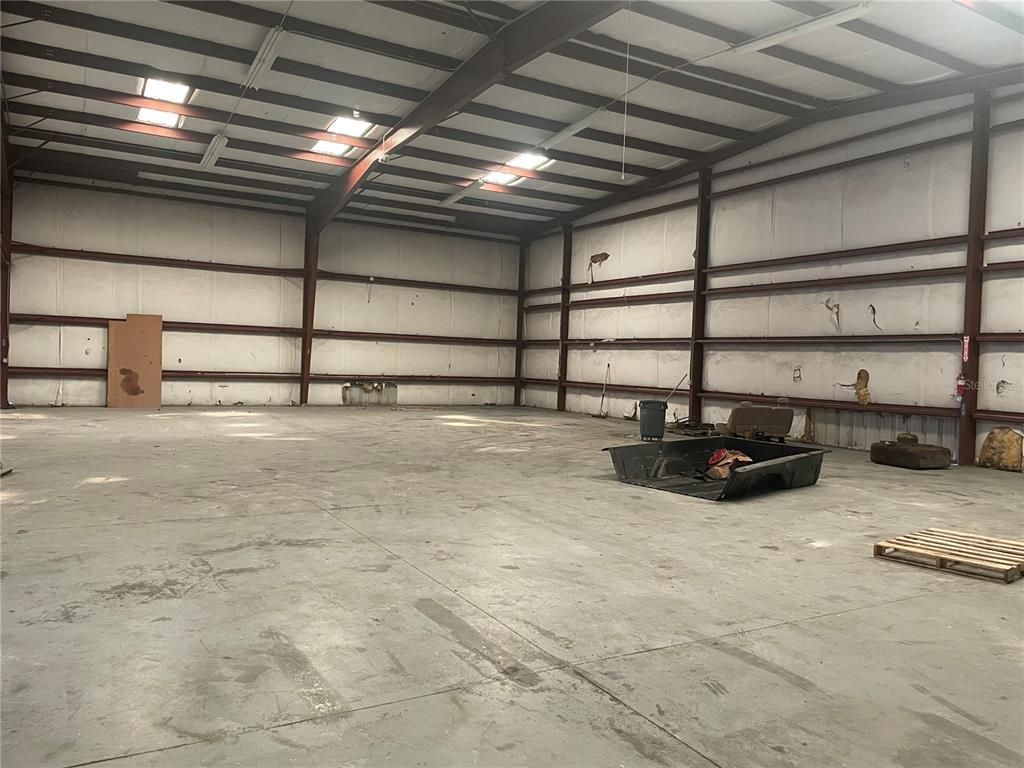 Garage, Interior
