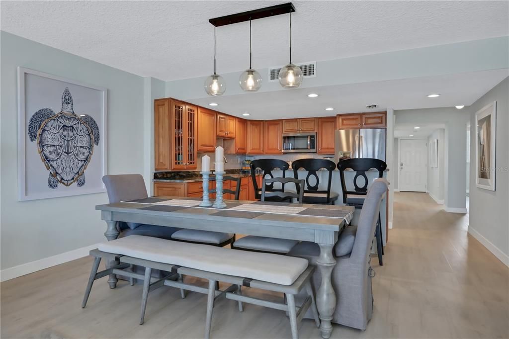 Dining room, Interior, Kitchen, Pendant Lights, Recessed Lighting, Stainless Steel Appliances